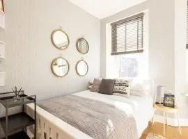 Lovely Studio Flat in West Kilburn by Queen's Park