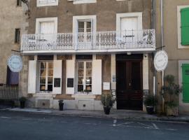 Le Therminus chambres d hôtes, hotel com estacionamento em Rennes-les-Bains