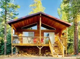 Adventure Awaits 3King Bed,2Bath Log Cabin in heart of Duck Creek Village!