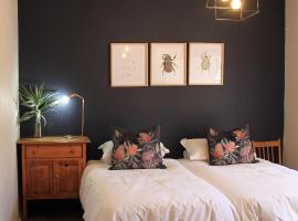 Olive tree private rooms in Stellenbosch- No Load Shedding, hotel berdekatan Eendrag Manskoshuis, Stellenbosch