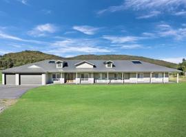 ON Keppies - BnB - Family Farm & Wedding Guest Accommodation Paterson NSW, hotel met parkeren in Paterson