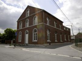 De Oude School 4 pers app, Ferienunterkunft in Visé