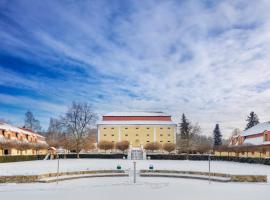 Dvůr Pec&iacute;nov