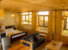 Nile Front Cottages: Jinja şehrinde bir otel