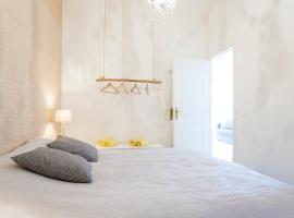 Downtown Correeiros Apartments