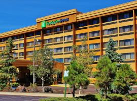 Holiday Inn Express Flagstaff, an IHG Hotel، فندق في فلاغستاف