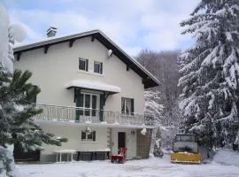 Gîte grande capacité au calme circuit Cascades du Hérisson