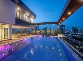 Residence 105 Hotel and Apartment โรงแรมที่Chamkar Monในพนมเปญ