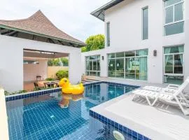 AnB-Glass House pool villa-3BR close to Jomtien beach