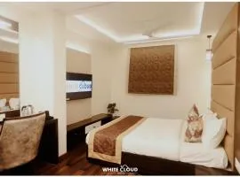 HotelWhiteCloud