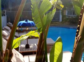 Le Mas de la Frigoulette – hotel w mieście Sanary-sur-Mer