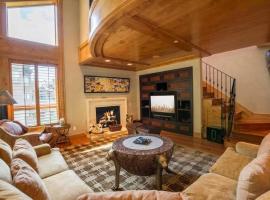 Northwoods Steps to Chairlift, hotel with parking in Vail