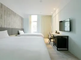 Fengjia JinRui Hotel
