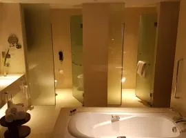 Crowne Plaza Kochi by IHG