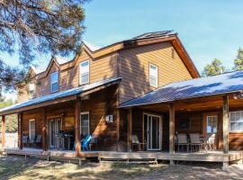 Split Pine Cabin, hotel with jacuzzis in Pagosa Springs