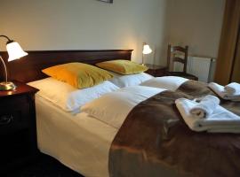 Pałac Spichrz, hotell i Borcz
