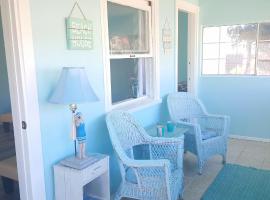 Short walk to beach 3 br 2 bath restored 1935 home, hotel in Grover Beach