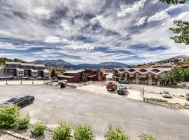 Beautiful Mountain View Condo