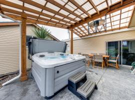 Wecoma Beach Retreat, hytte i Lincoln City