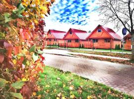 Dadaj Summer Camp - całoroczne domki Rukławki, mökki kohteessa Biskupiec