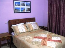 Piarco Village Suites, Ferienunterkunft in Piarco
