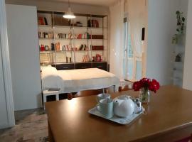 Appartamento CasaPì, hotel a Serra deʼ Conti