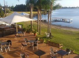 Squid's Ink Motel, penginapan di Belmont