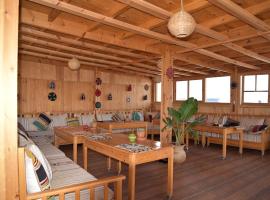 Dar Surf, hotel perto de Panorama Point Surf Spot, Taghazout