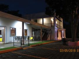 HOTEL CASA BLANCA, hotel u gradu Managva