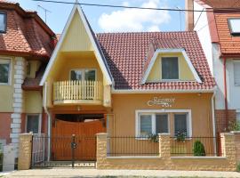 Jázmin Panzió, casa de hóspedes em Hajdúszoboszló