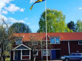 B&B Parkgården Leksand, готель з парковкою у місті Лександ