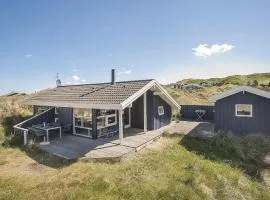 Beautiful Home In Blokhus With Wifi