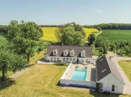 Seven-Bedroom Holiday Home In Orbak