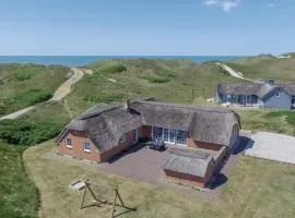 4 Bedroom Amazing Home In Ringkøbing