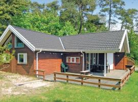 Cozy Home In Nex With Sauna, pet-friendly hotel in Snogebæk