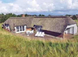Awesome Home In Ringkøbing With Kitchen