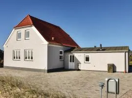 Beautiful Home In Ringkbing With 3 Bedrooms And Wifi