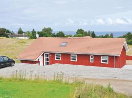 Beautiful Home In Augustenborg With 4 Bedrooms, Sauna And Wifi、Asserballeskovのホテル