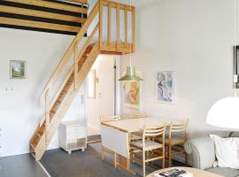Amazing Apartment In Ringkbing With 3 Bedrooms And Wifi, hotel Ringkøbingben
