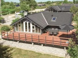 2 Bedroom Stunning Home In Bogense