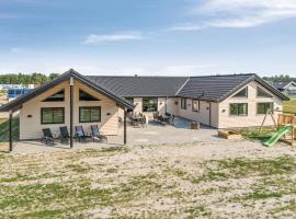 Awesome Home In Nrre Nebel With 8 Bedrooms, Sauna And Indoor Swimming Pool, hotel in Nørre Nebel