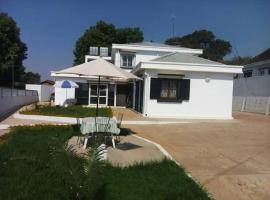 Chambre d'hôtes Valiha, hotel near Parc Soavinandriamanitra, Ivato