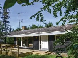 Three-Bedroom Holiday Home In Vejby