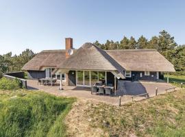 Nice Home In Blvand With Indoor Swimming Pool, hotel in Blåvand