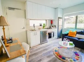 U1 Brunswick Living Ground Floor Patio Close to APT and CBD Free Wifi Tram at Doorstep