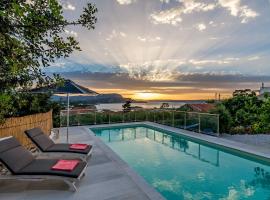 Villa Myrina with Sea View BY APOKORONAS-VILLAS, vila di Plaka