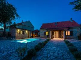Rural House Gluic