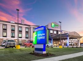 Holiday Inn Express Hutchison, an IHG Hotel: Hutchinson şehrinde bir otel