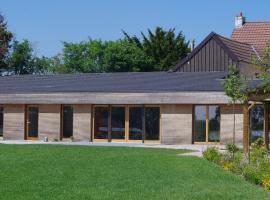 Eco-gîte Au Natur'Ailes des Collines, kotedžas mieste Turnė