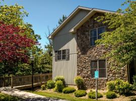 Massanutten's Woodstone Meadows by TripForth, cottage in McGaheysville